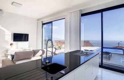 Estrela da Calheta Casa | Casa dos Amores by LovelyStay
