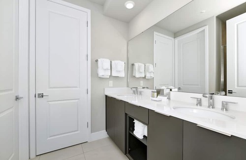 Reunion Casa | Spacious Modern Condo with Foosball Table and Large Rooftop Terrace. Reunion Resort Water Park Access near Disney at Spectrum Resort Orlando by Rentyl - B5 #220