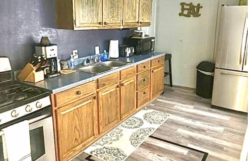 Westcliffe Casa | Right downtown, for family or traveling friends. Patio, grill and dogs allowed!