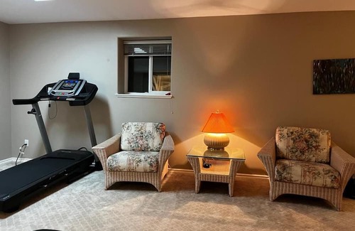 Surrey Villa | Guest-Villa at Golf Course