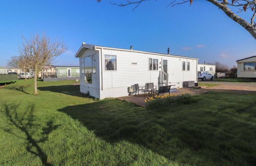 Maryport Cabaña | FLOSH CARAVAN, pet friendly, character holiday cottage in Aspatria