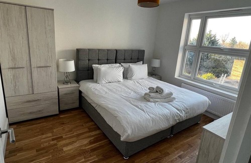 Finchley Apartamento | Deluxe 2 Bedroom Flat in the heart of Finchley with tube access to London
