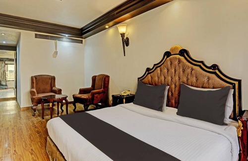 New Friends Colony Hotel | Super OYO Townhouse 1251 The Royce