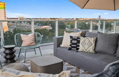 West End Condominio | 6th St Newest Luxury Condo ATX!
