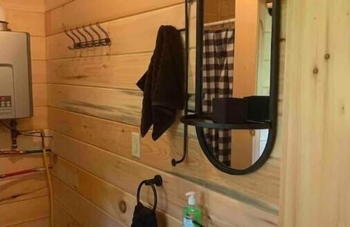 Palmyra Cabina | Simple cabin with ample parking