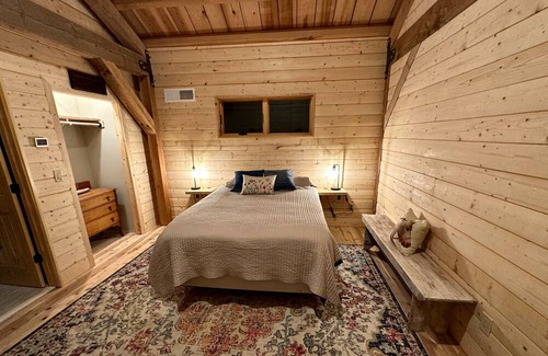 Coarsegold Casa | Modern Barn Retreat near Yosemite on a working cattle ranch. Pet Friendly.
