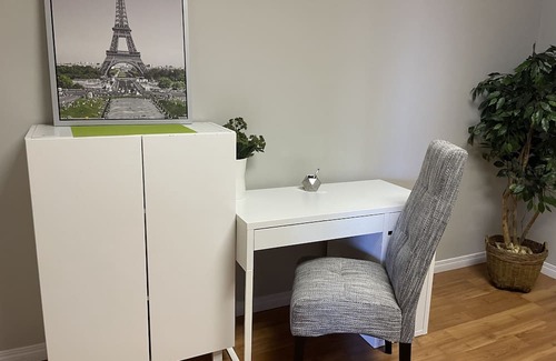 Lloydminster Apartamento | Move in Ready 1 Bedroom and Den with sleeping accomodation Apartment for 2