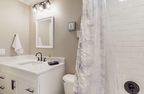 McKinney Casa | Dog-friendly home near downtown with grill, streaming, washer/dryer, small deck