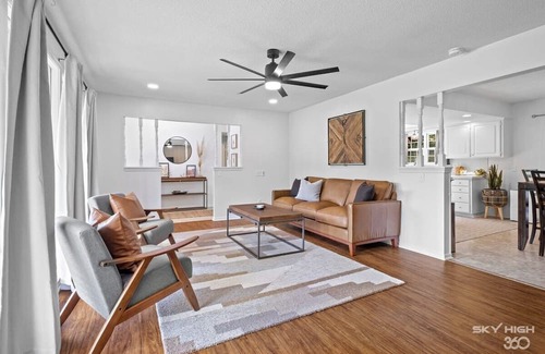 Rogers Cabaña | Creekside Oasis: Pool/Hot Tub | Beaver Lake & DTR