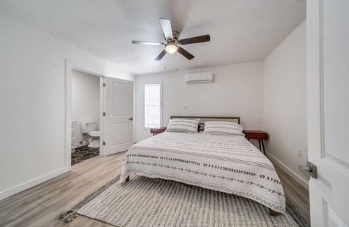 Denver Heights Casa | Urban Elegance 1BR near Downtown with King Bed