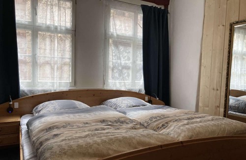 Nuremberg Old Town Casa | DIe Baumwolle. etsablishes 1430 one of the oldest houses in nuremberg