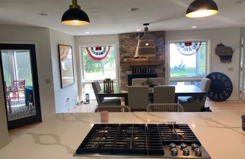 Sister Bay Casa | Lakeshore Luxury Home in Sister Bay!