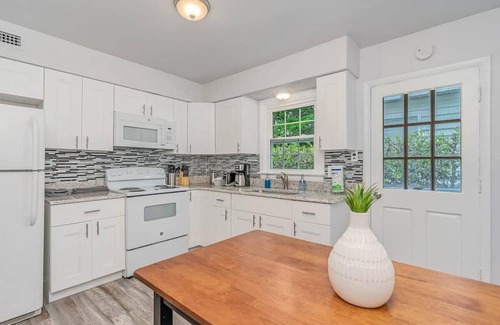 Northeast Virginia Beach Casa | Wake Forest Bungalow