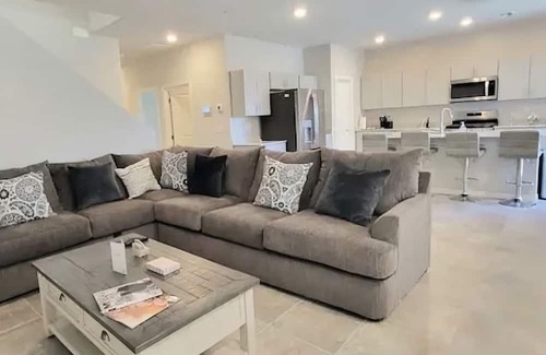Henderson Casa | Warm and Cozy Home in Henderson