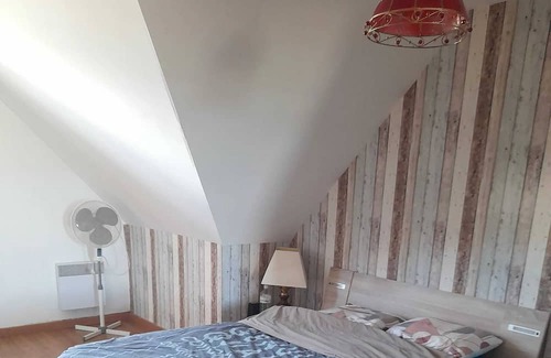Mormant Casa | Homerez - Spacious house for 7 ppl. with garden and terrace at Mormant