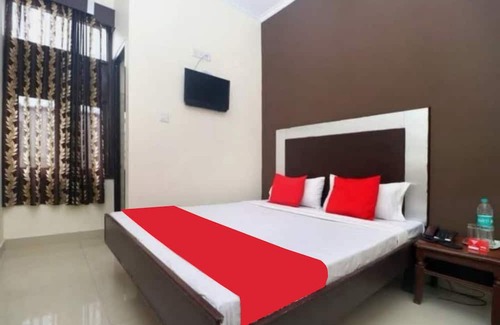 Jalandhar Hotel | Goroomgo Blessing Inn Jalandhar