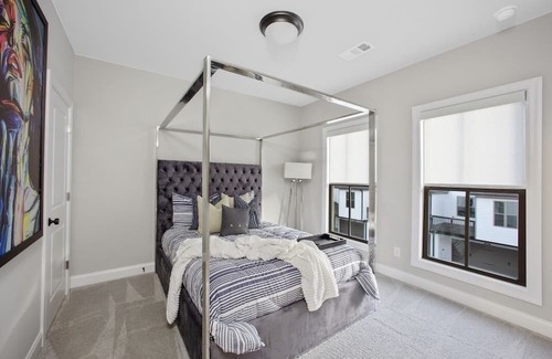 Smyrna Casa | Luxury home with hottub next to brave stadium