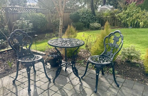 North Vancouver Casa | Private, gorgeous, spacious main house and gardens w/hot tub and dream deck
