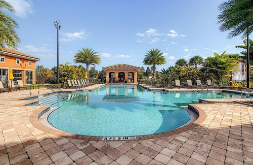 Kissimmee Apartamento | Cozy Vacay Apartment With Pool