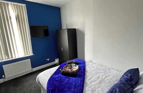 Liverpool Casa | Quirky Oasis Queens