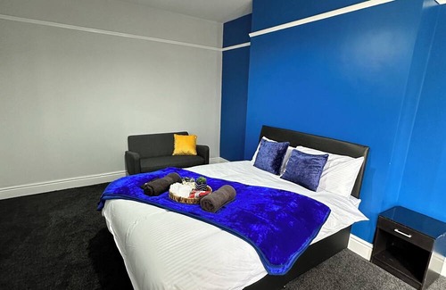 Liverpool Casa | Quirky Oasis Queens