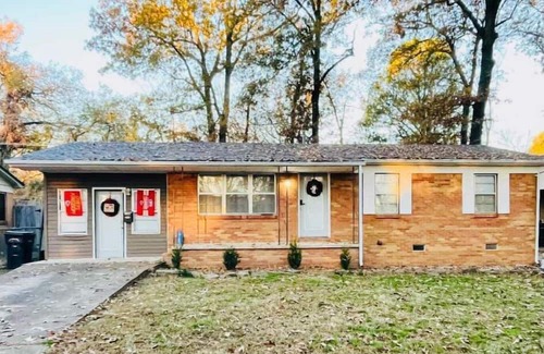Batesville Casa | A Peaceful Getaway for your home away from home