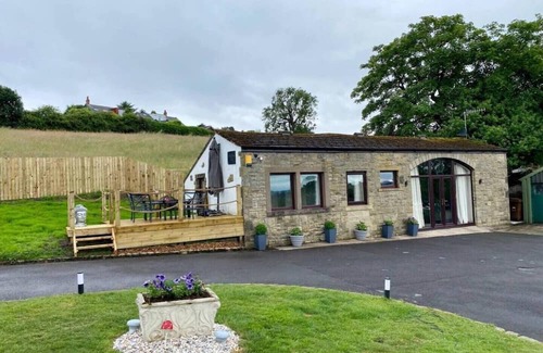Colne Cabina | Whitemoor View Lodge, Secluded area with amazing views and hot tub