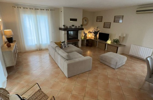 Lignan-sur-Orb Villa | Belle Maison Familiale Avec Piscine et Spa
