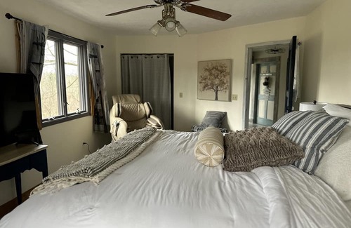 Boston Heights Casa | The Brupoppy Farm & Stay is farm located in the heart of Boston Heights Ohio.