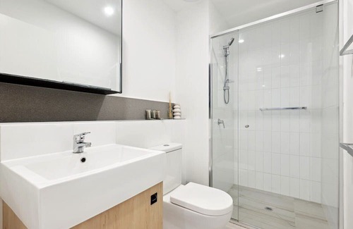 Newstead Apartamento | Stylish 2-Bed with Rooftop BBQ, Pool & Gym