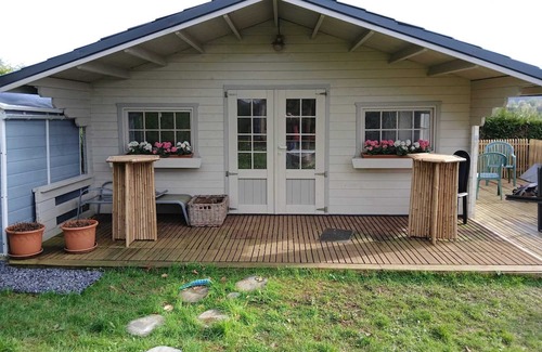 Ethe Apartamento | Homerez - Studio for 4 ppl. with swimming-pool, jacuzzi and garden at Virton
