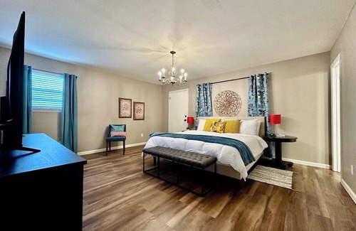 Reservoir Casa | Sunroom | One Gig Wi-Fi | Pets OK | WD | King Beds