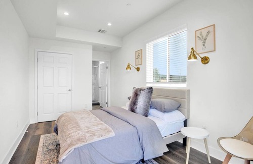 Historic Filipinotown Casa | Newly built luxury condo near Downtown&Hollywood