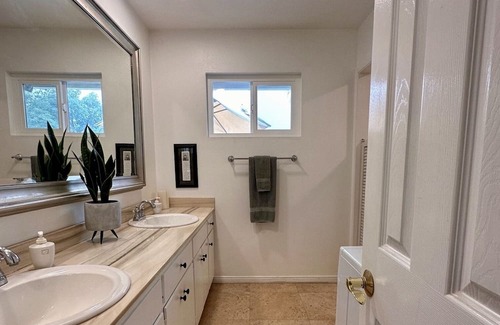 Midway Casa | Longterm Stays Welcome - Escondido Safe Haven