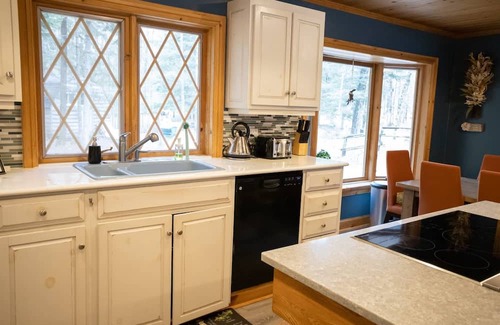 Novar Casa | 126 Clark Lake Summar