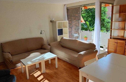 Puerta del Angel Apartamento | Piso Luminoso Cerca del Centro