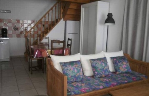 Berre-l'Etang Apartamento | Studio Situé en Bordure D'étang et en Plein Coeur de la Provence
