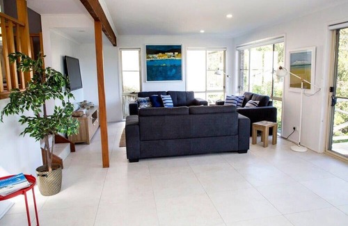 Surf Beach Casa | Blissful Stay - Moments From the Beach