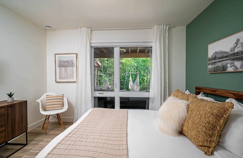 Argenteuil Regional County Municipality Chalet De Esquí | 16 people, dome sauna, lake n river access, spa