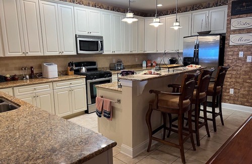 Anglesea Condominio | 4 bedroom 3 bath condo