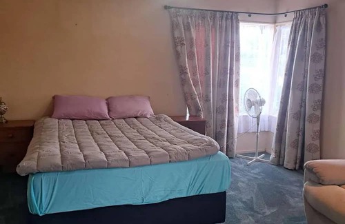 Te Rapa Casa | Sunny 4 bedrooms house with Free Wi-Fi