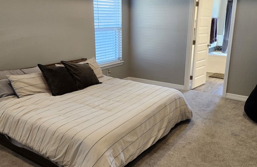 Hewitt Casa | Spacious 4 bedroom 3 baths