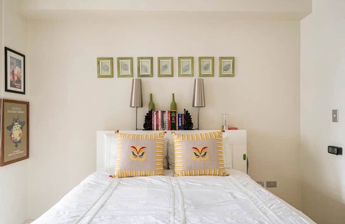 Mascot Apartamento | 0 min to train, 2 stops to city