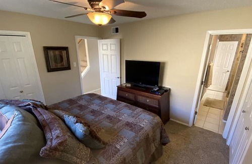 Briarcliff Condominio | Lake Travis Access, pool and Hot tub!