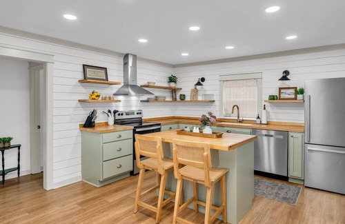 Columbus Casa | West Lowndes Country Cottage