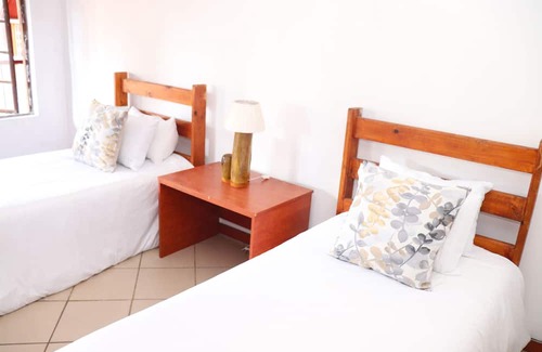 Garsfontein Cabina | Umnotho We Afrika House