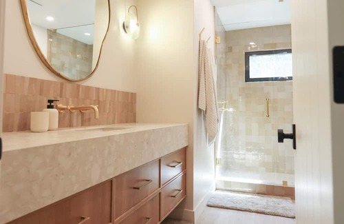 Kit Carson Cabaña | Beautiful Orchard Guest House
