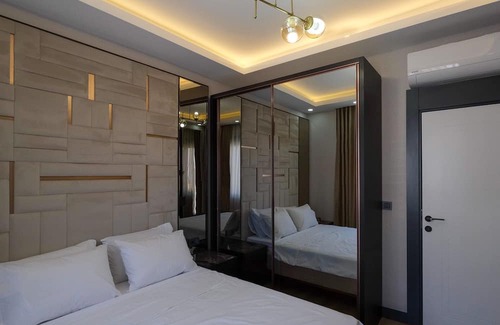 Lara Apartamento | Rüzgar Luxury: Pool - Meerblick