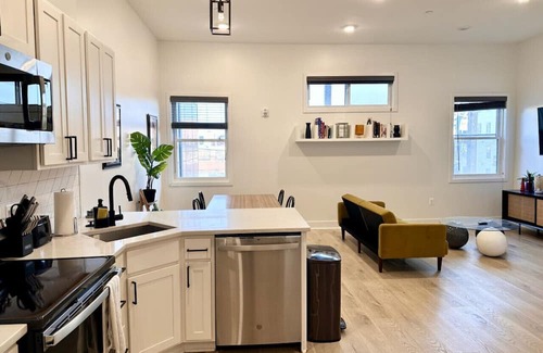 Fells Point Apartamento | The Archer's Point in Fells Point, Next to Broadway Market