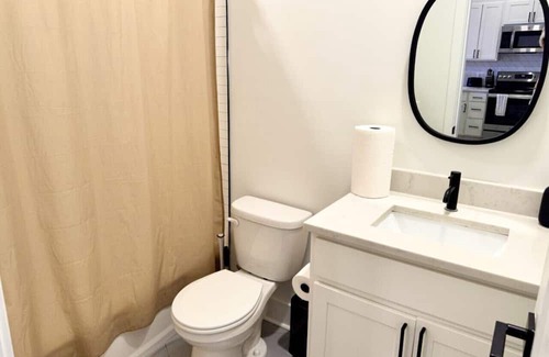 Fells Point Apartamento | The Archer's Point in Fells Point, Next to Broadway Market